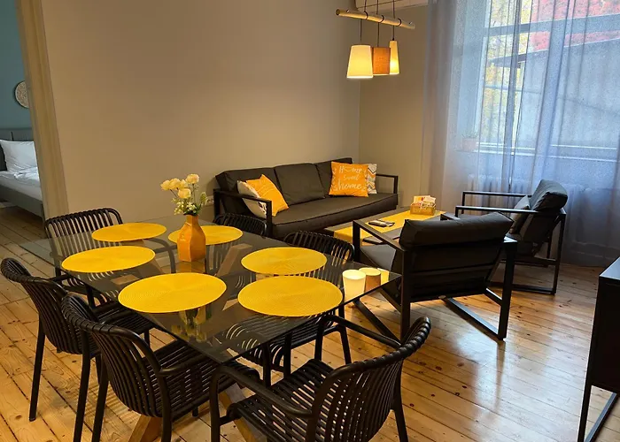 Vibes - Friends & Family *