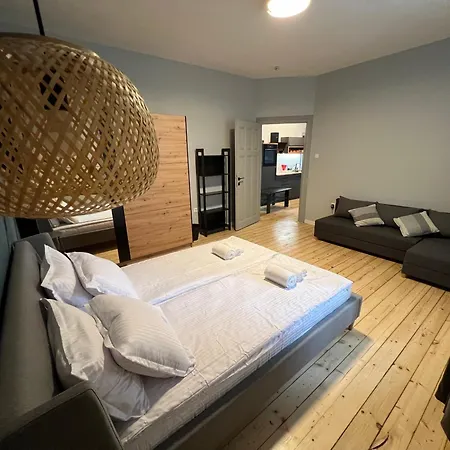 Vibes - Friends & Family