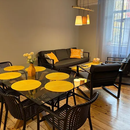 Vibes - Friends & Family *