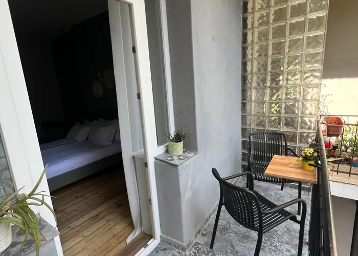 Vibes - Friends & Family София