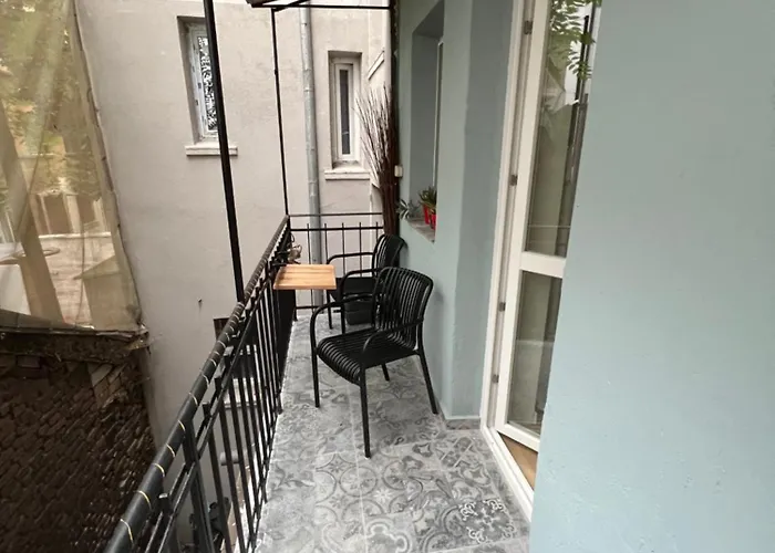 Vibes - Friends & Family * София