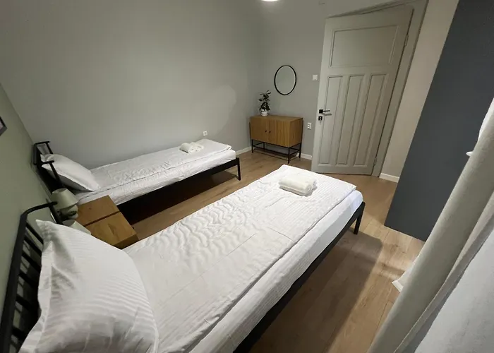 Vibes - Friends & Family Apartment