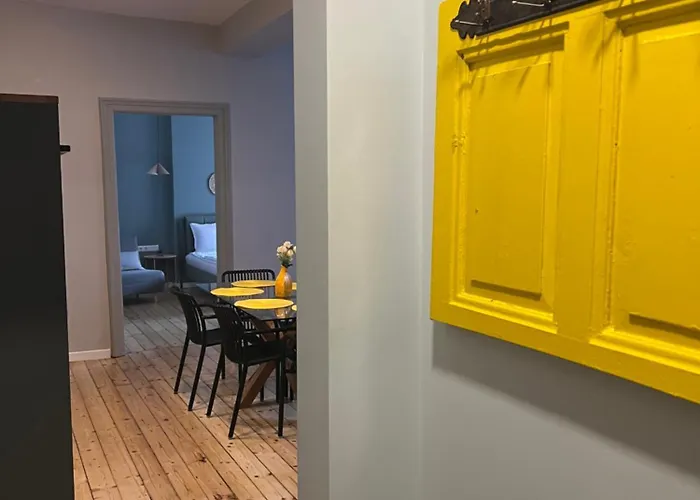 Vibes - Friends & Family Apartment Sofia