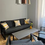 Vibes - Friends & Family Apartment Sofia
