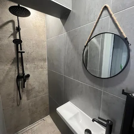 Vibes - Friends & Family * Sófia